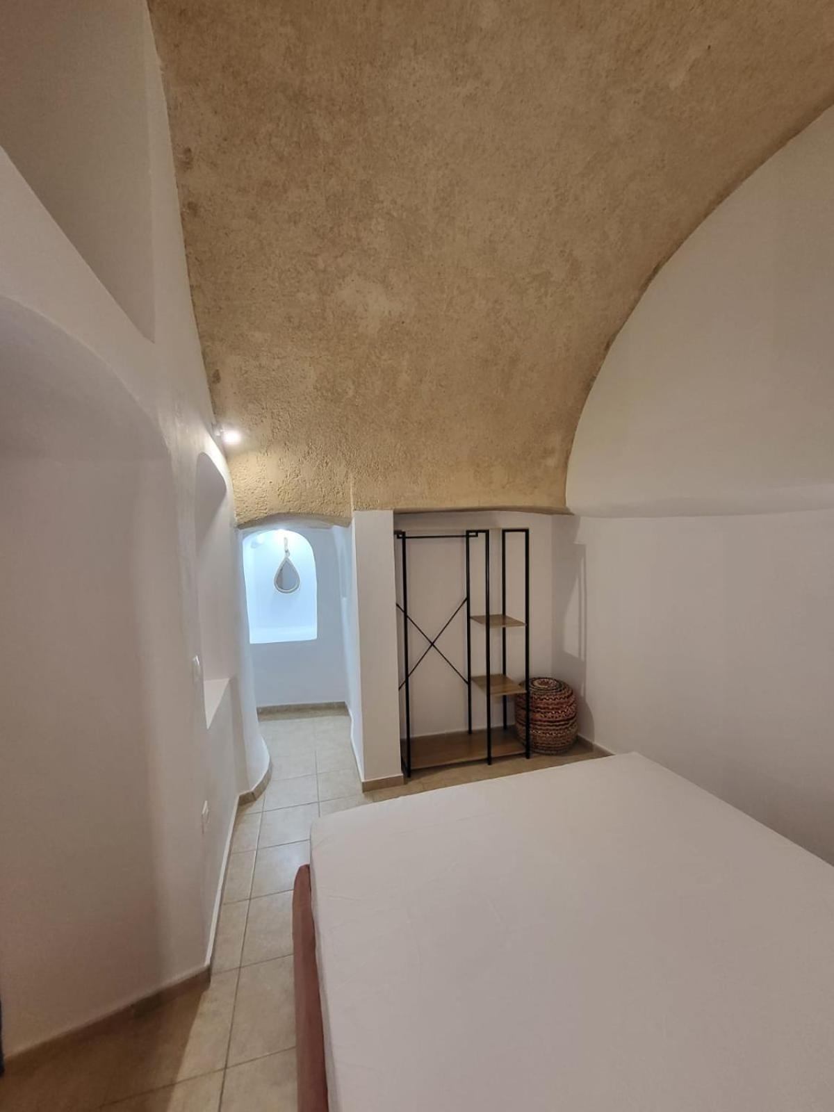 Luxury Cave Houses Mesaria Exterior photo